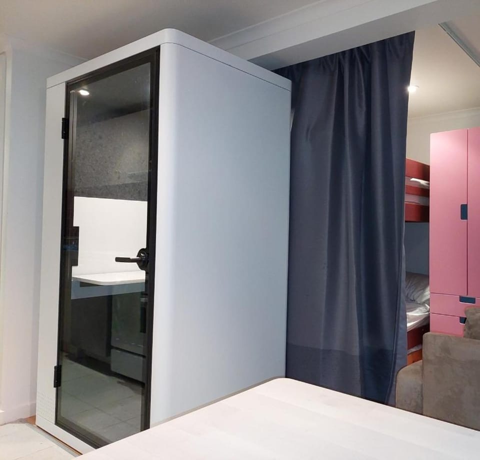soundproof