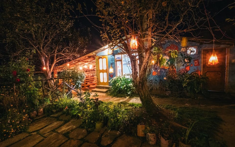 Property building, Restaurant/places to eat