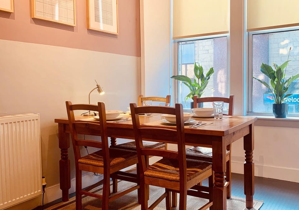 Living room, Decorative detail, Dining area