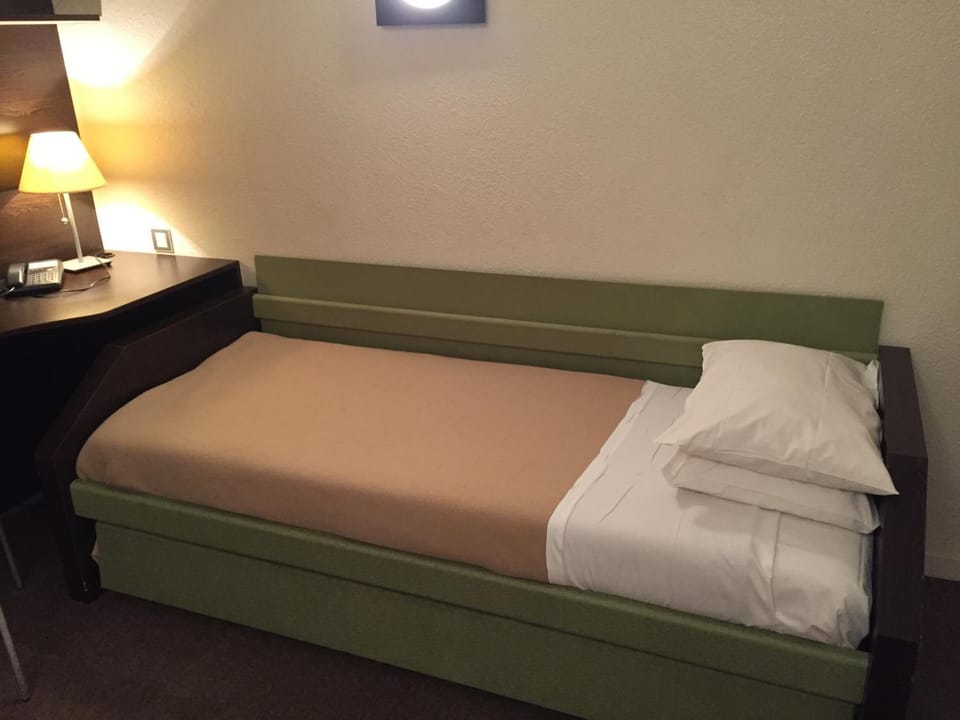At Home Appart Hotel Apartment hotel in Toulouse