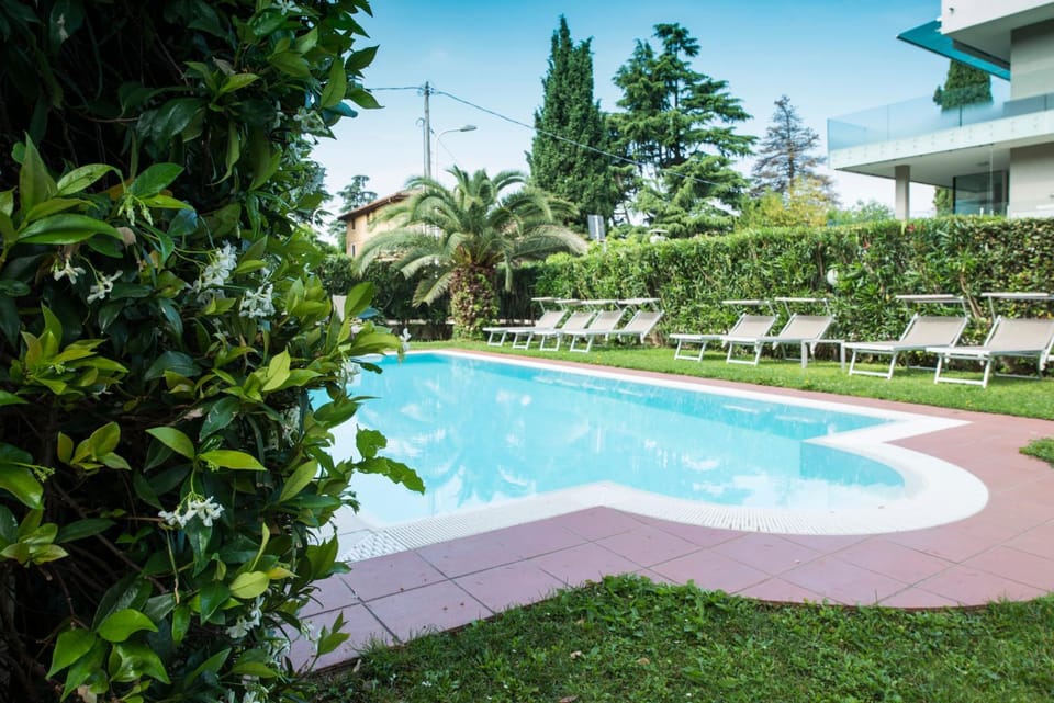 Garden, Garden view, Pool view, Swimming pool, sunbed