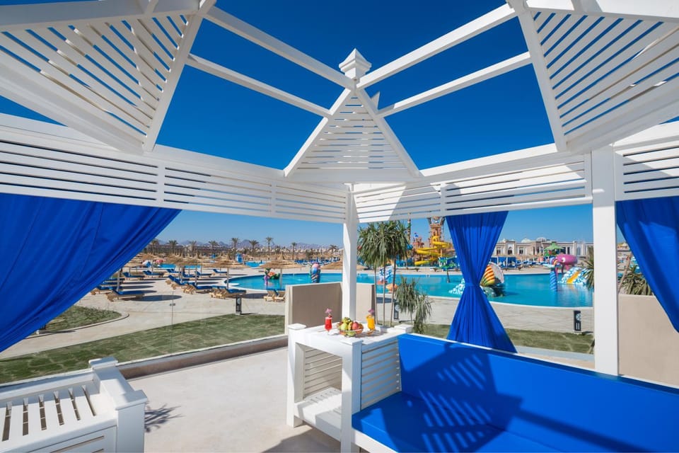 Balcony/Terrace, Swimming pool