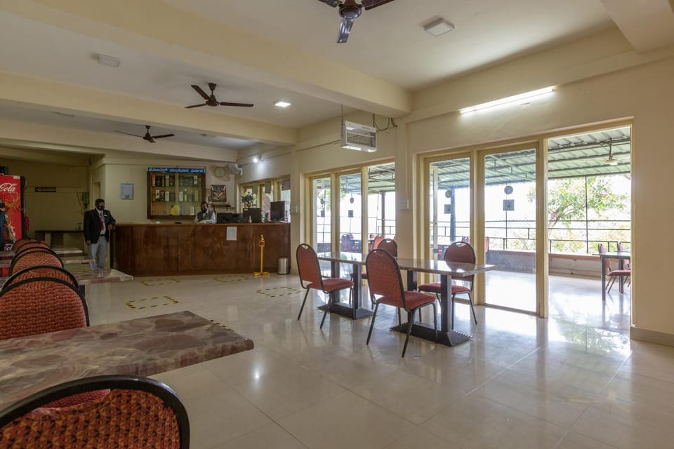 KSTDC Hotel Mayura Nisarga Pearl Valley Hotel in Tamil Nadu
