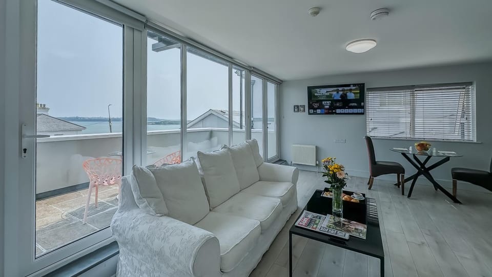 Living room, Seating area, Dining area, Sea view