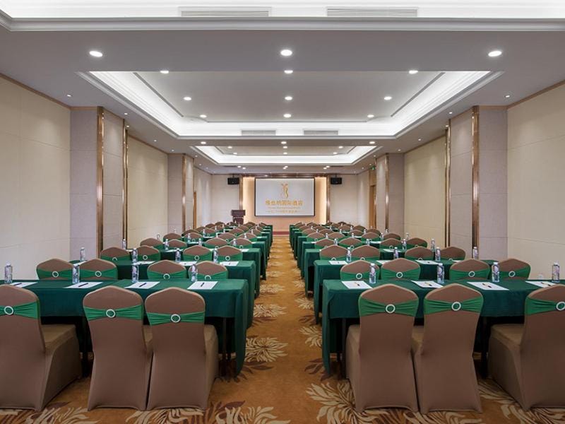 Vienna International Hotel Shenzhen Longhua Center Hotel in Shenzhen
