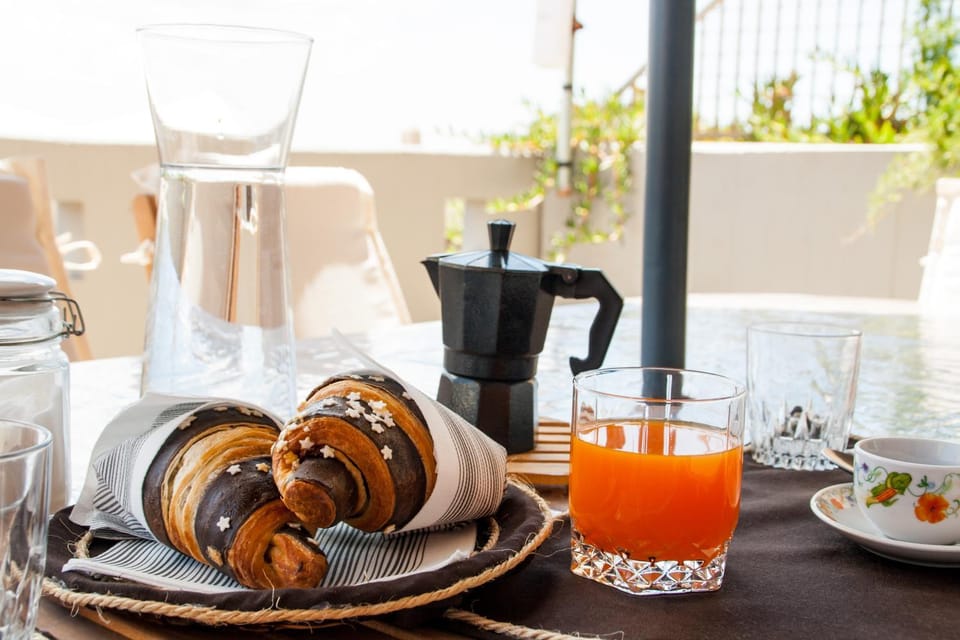 Food and drinks, Food, Breakfast, Continental breakfast, Drinks