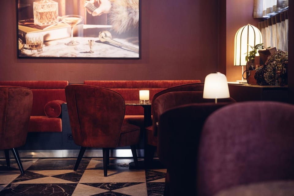 Lounge or bar