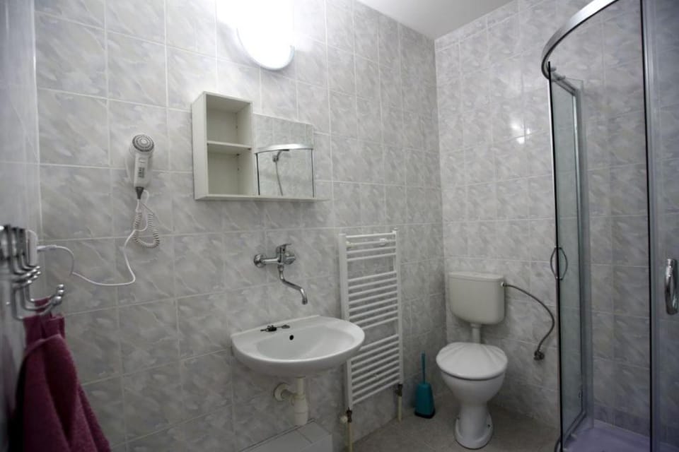 Toilet, Bathroom