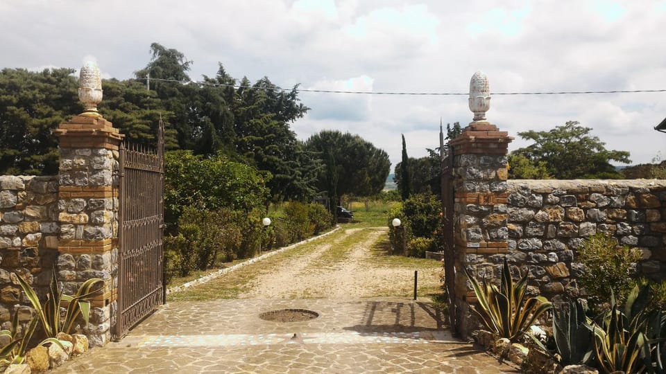 Luna Ridens Farm Stay in Tuscany