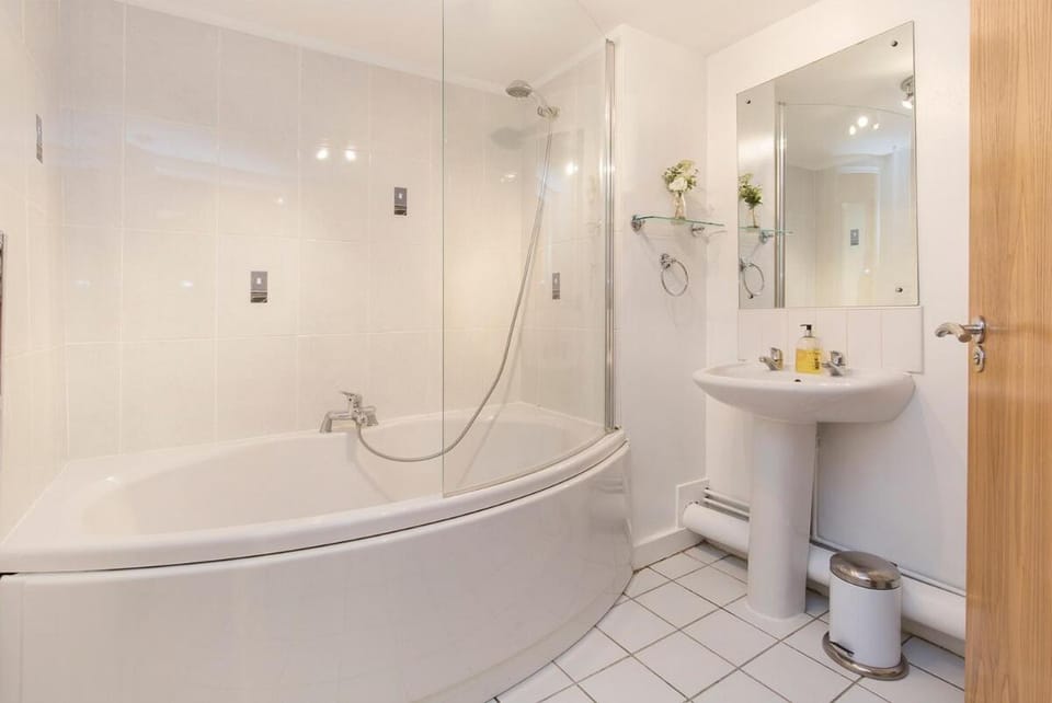 Raleigh Square - 2BR Ground-Floor Apartment in Nottingham Apartment in Nottingham