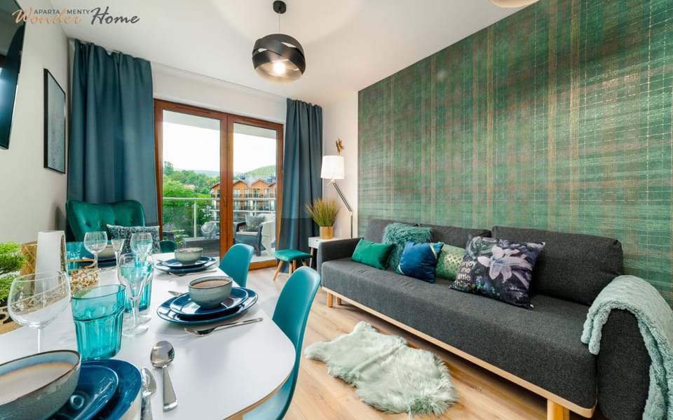 Living room, Photo of the whole room, Decorative detail, Seating area, Dining area