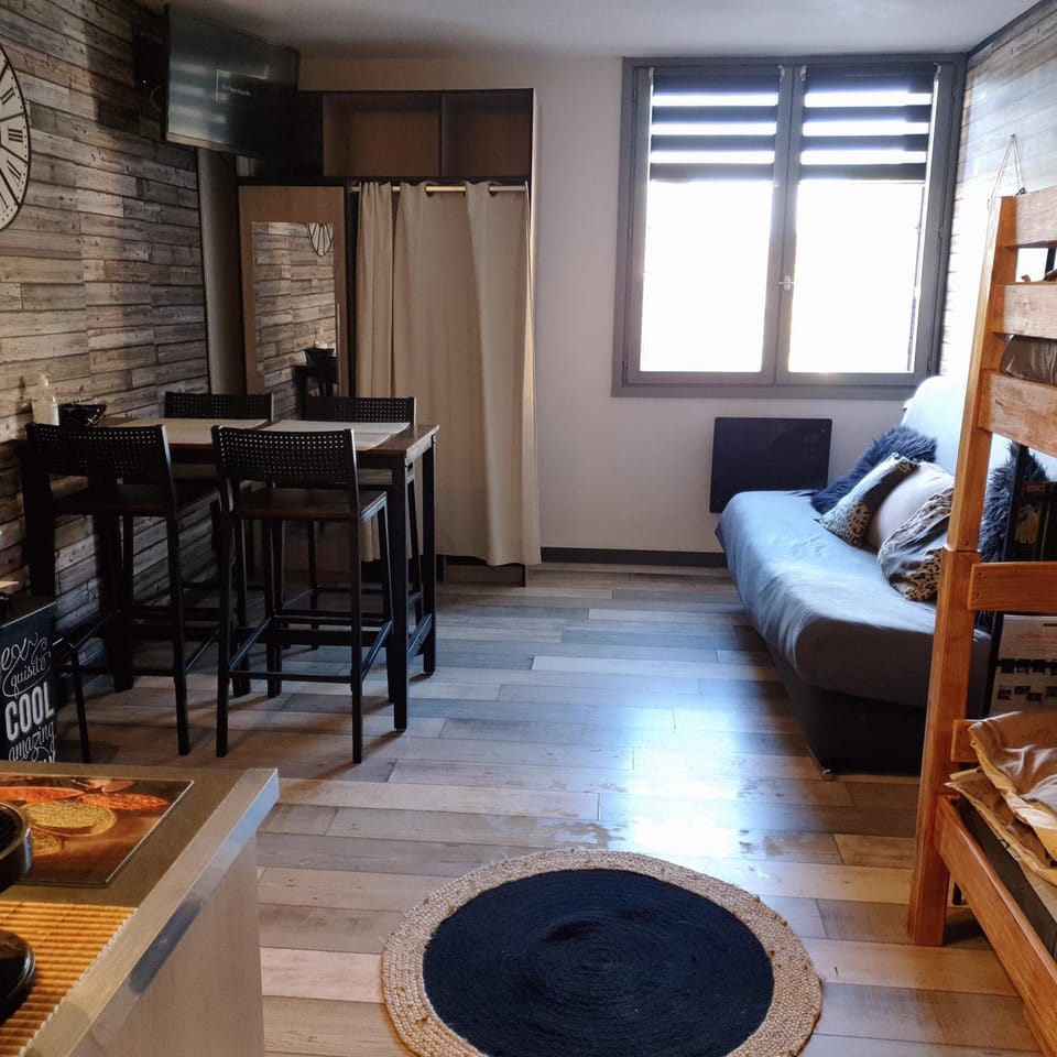 Studio proche plage, Fréjus Apartment in Fréjus