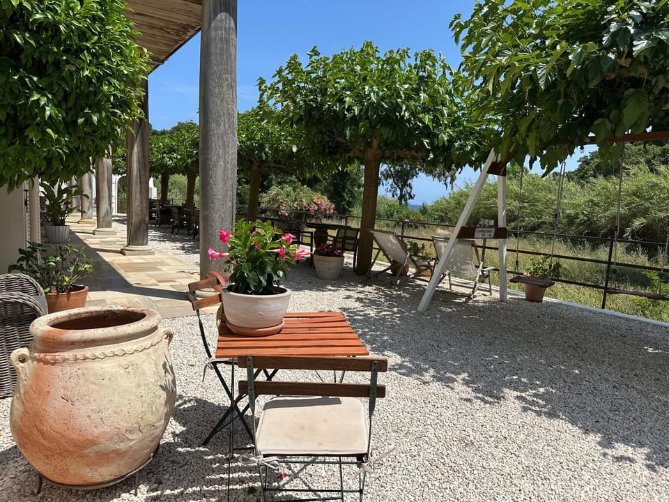 Patio, Dining area, Garden view