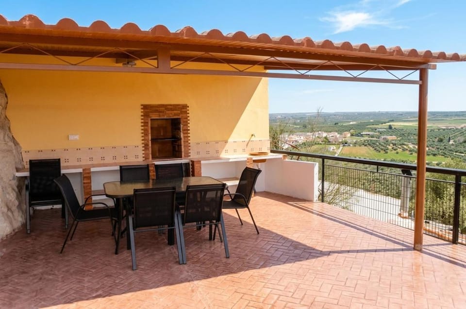 Casas Cueva con piscina y barbacoa Country House in Sierra de Cazorla Comarca