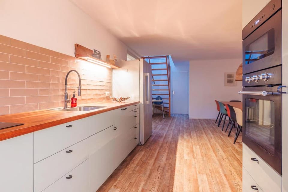 Kitchen or kitchenette, Dining area, dishwasher, oven, stove