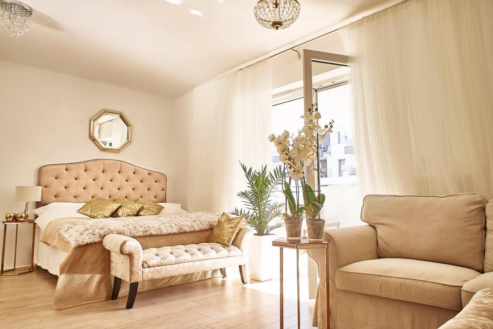 Bed, Balcony/Terrace, Photo of the whole room, Seating area