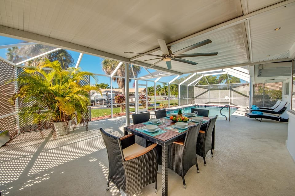 Patio, Dining area