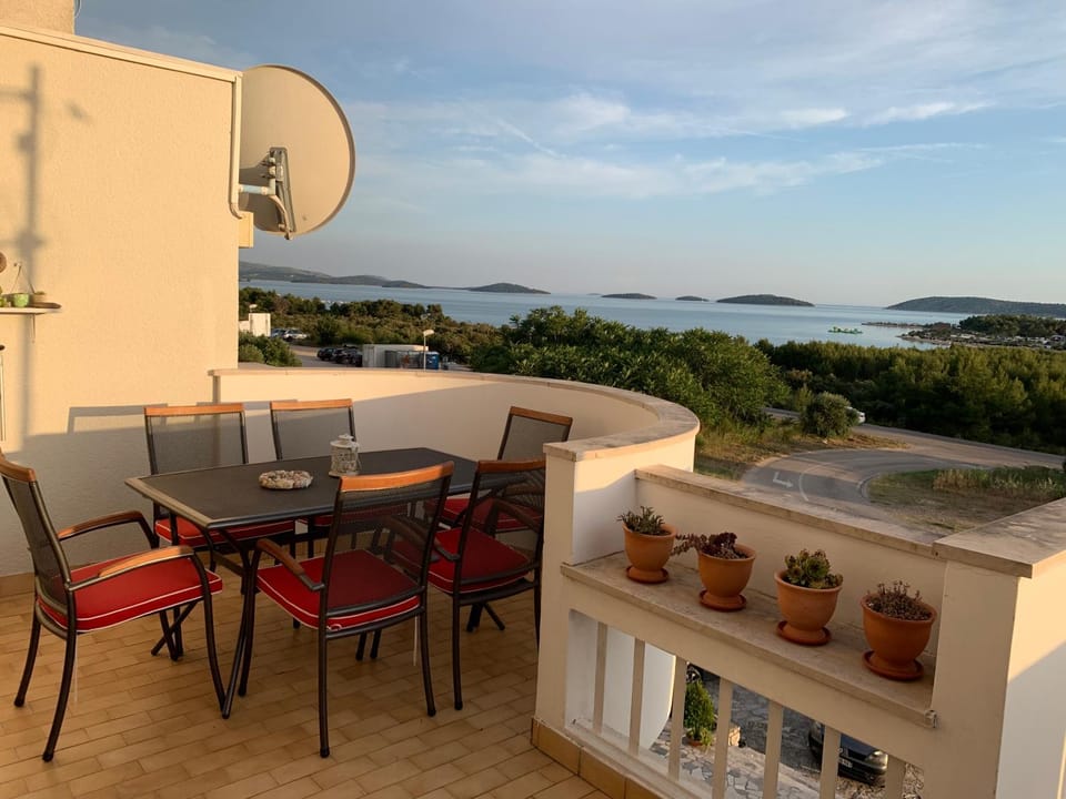 Summer, Coffee/tea facilities, Balcony/Terrace, Dining area, Sea view, Sunset