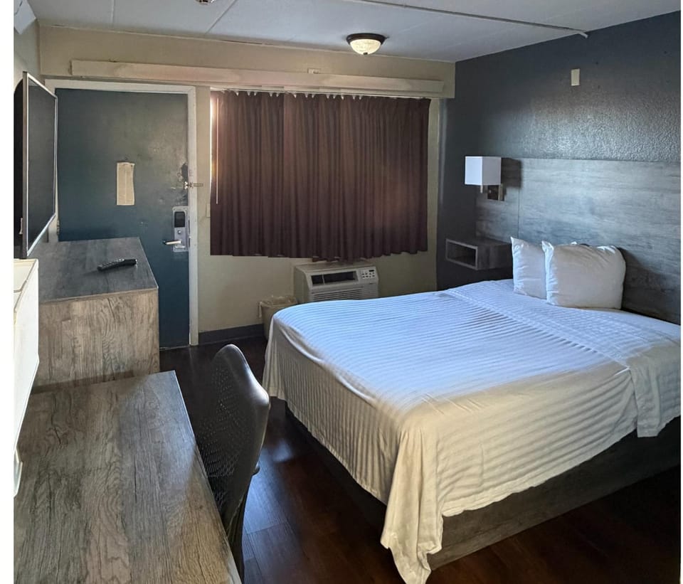 Travelodge by Wyndham South Holland Hotel in East Hazel Crest