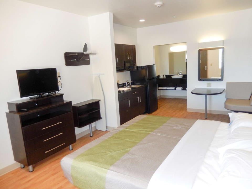 TV and multimedia, Kitchen or kitchenette, Photo of the whole room, Seating area, On site