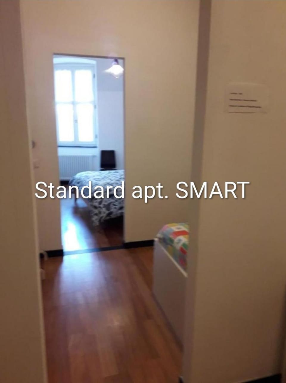 Bedroom, Text overlay