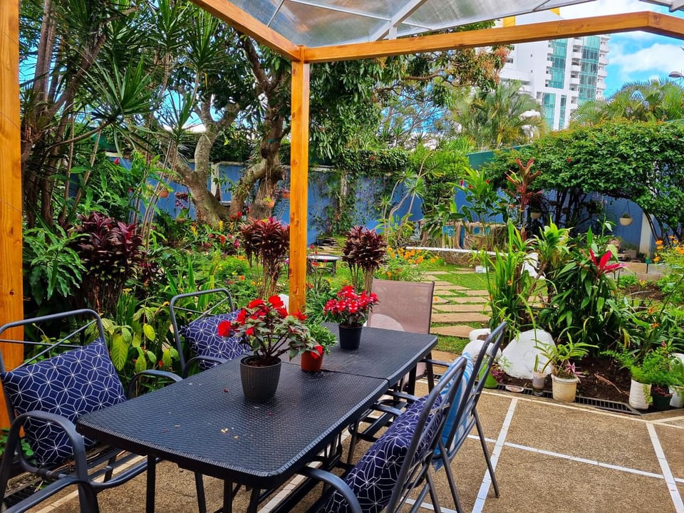 Patio, Day, Garden, Dining area, Garden view