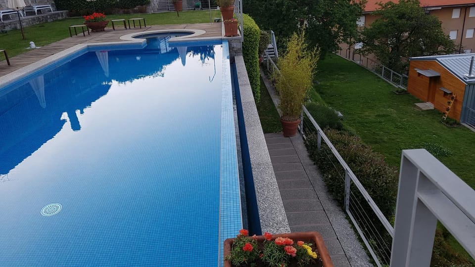 Pool view, Swimming pool