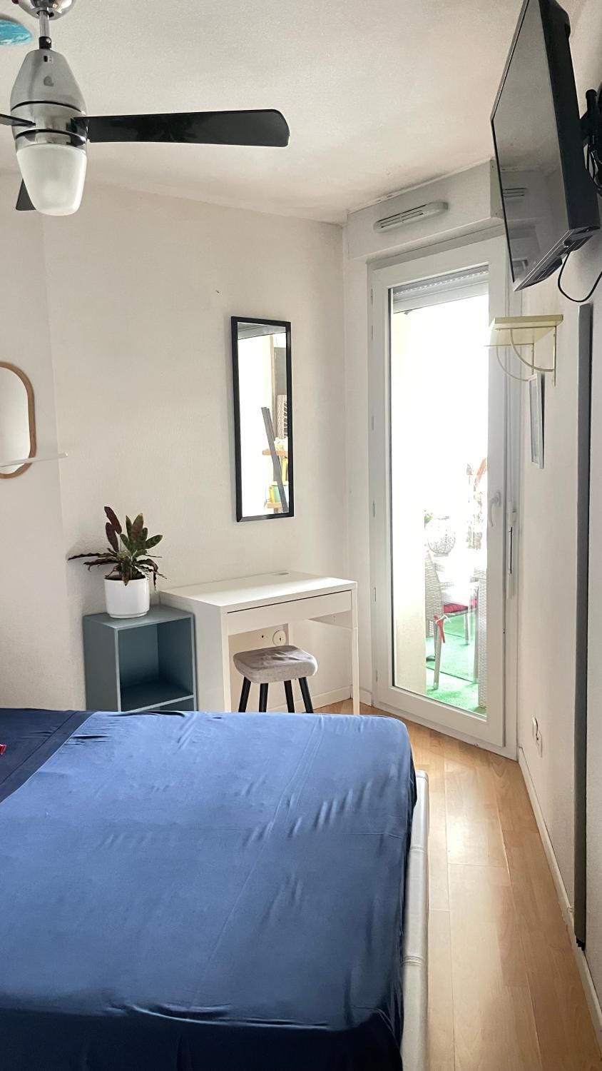 L Oasis studio proche hôpital et aéroport Piscine Parking &Netflix Apartment in Toulouse