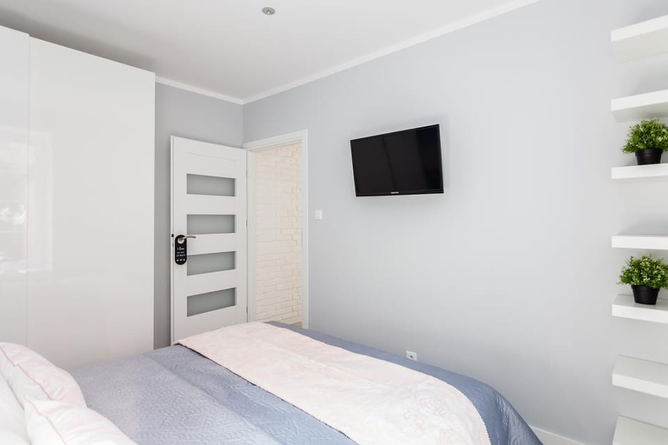TV and multimedia, Bedroom