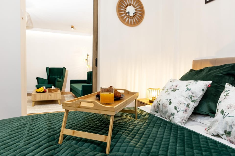 Photo of the whole room, Bedroom, Breakfast