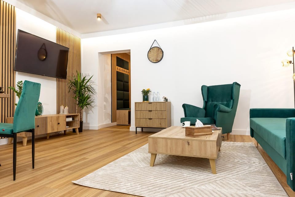 TV and multimedia, Living room, Photo of the whole room, Seating area