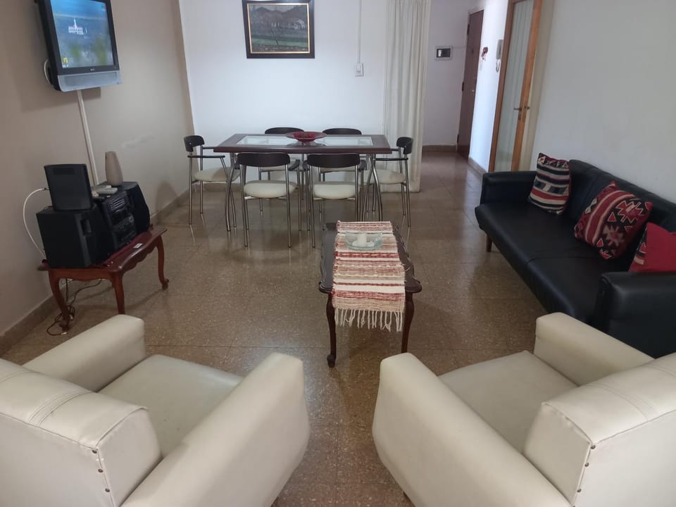 Departamento sobre principal calle PEATONAL plena zona Finaciera y Comercial Apartment in Cordoba