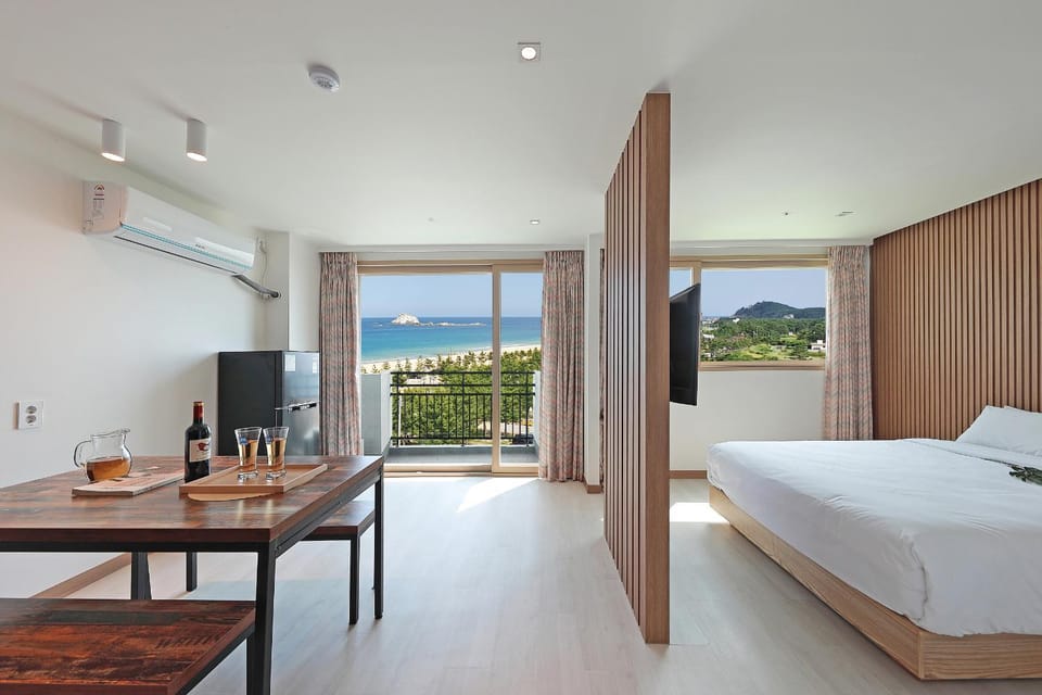Ocean2YouResort SokchoSeorakBeach Hotel&Condo Resort in South Korea