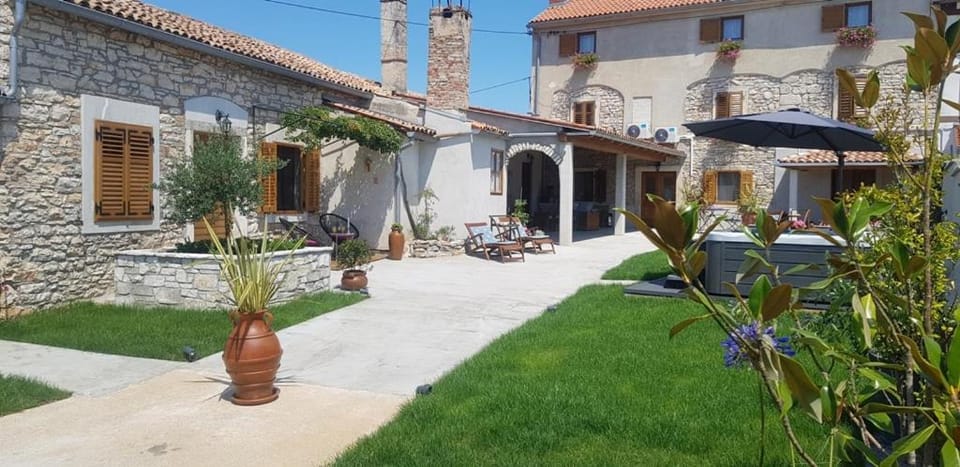 Rooms & Apartment STELIO Bed and Breakfast in Pula