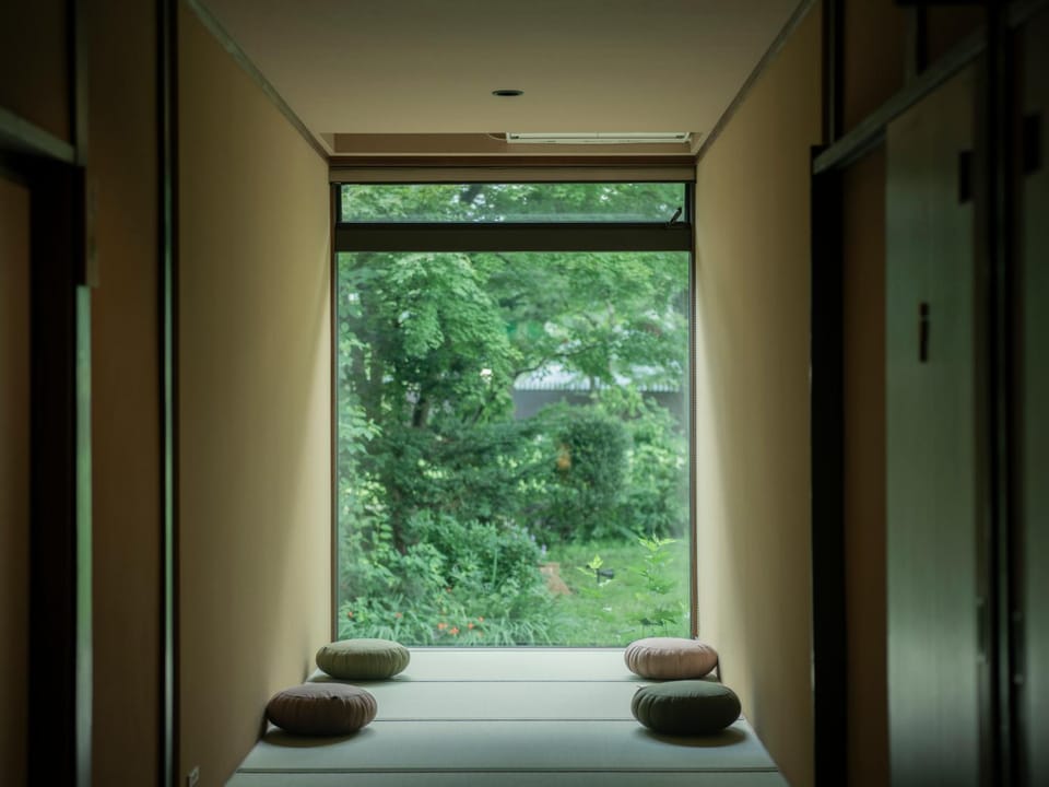 Communal lounge/ TV room