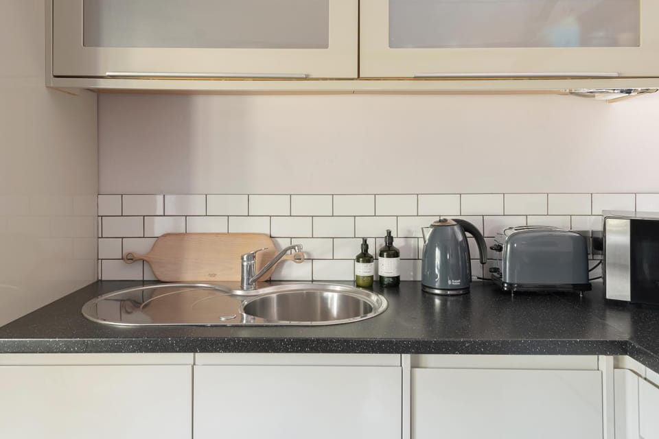 Coffee/tea facilities, Kitchen or kitchenette, minibar, toaster