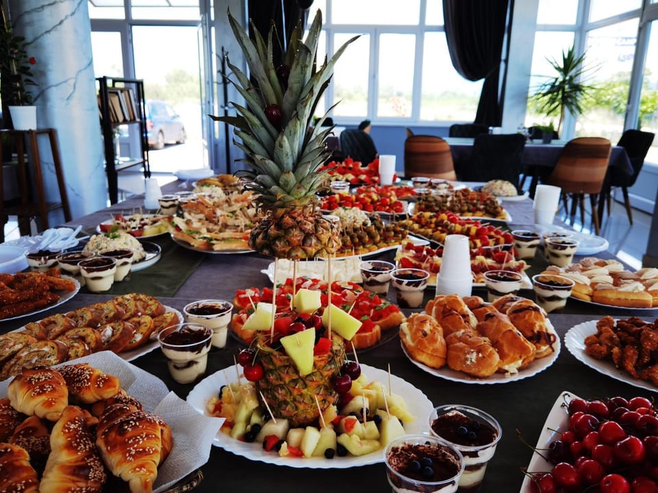 Food and drinks, Food