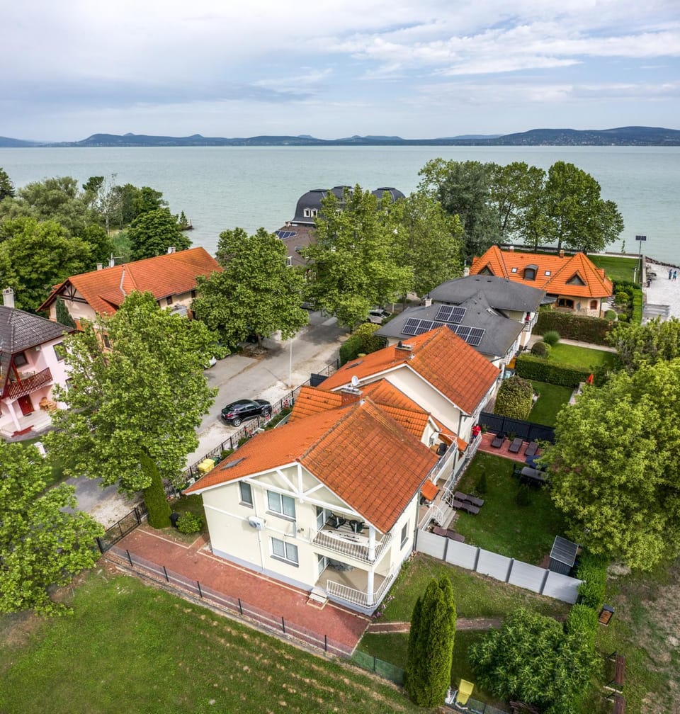 Property building, Bird's eye view, Lake view
