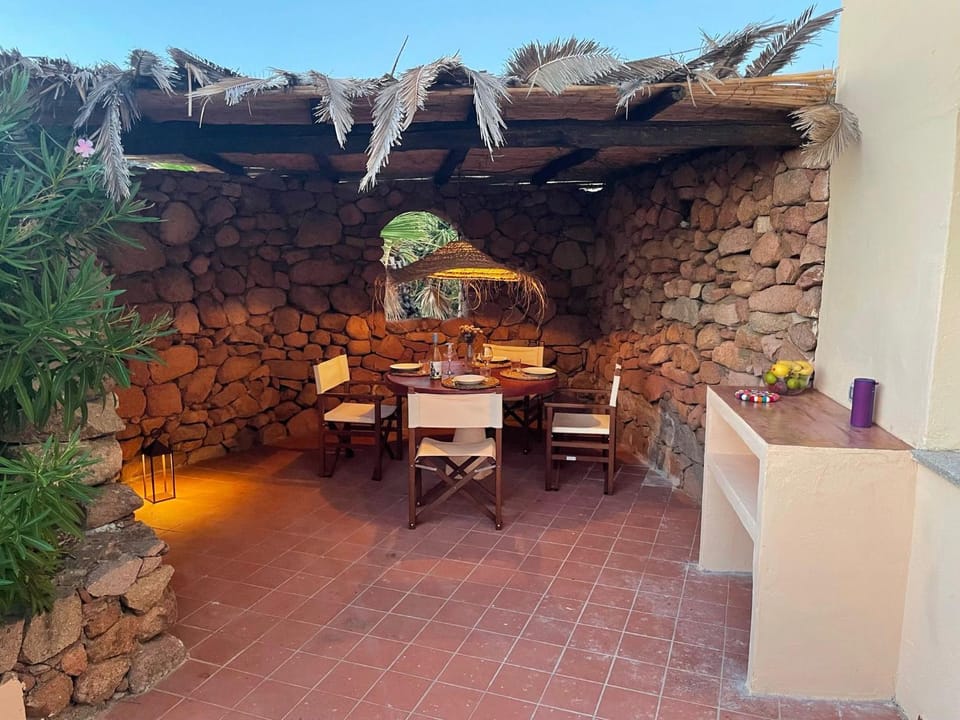 Appartamenti Costa Rossa Cala Rossa Apartment in Sardinia