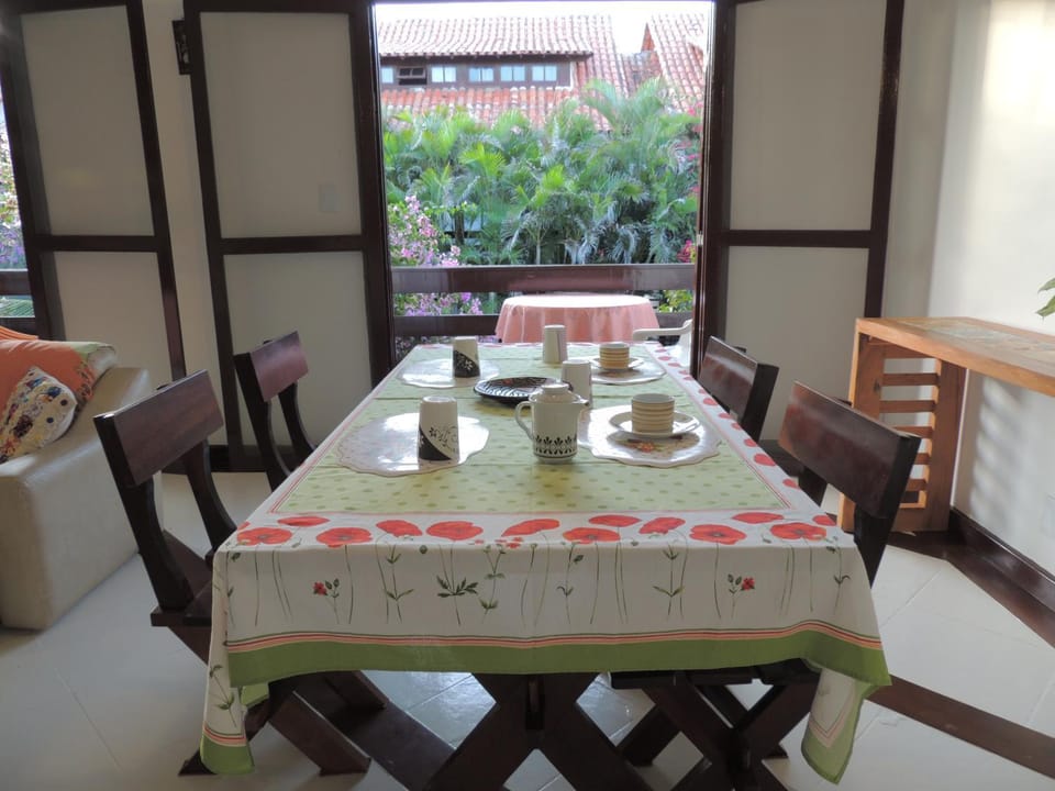 Nearby landmark, Restaurant/places to eat, Communal lounge/ TV room, Neighbourhood, Natural landscape, Balcony/Terrace, Living room, Food and drinks, Decorative detail, Dining area, Beach, On site, Garden view, Landmark view, Pool view, Supermarket/grocery shop, Shopping Area, Swimming pool