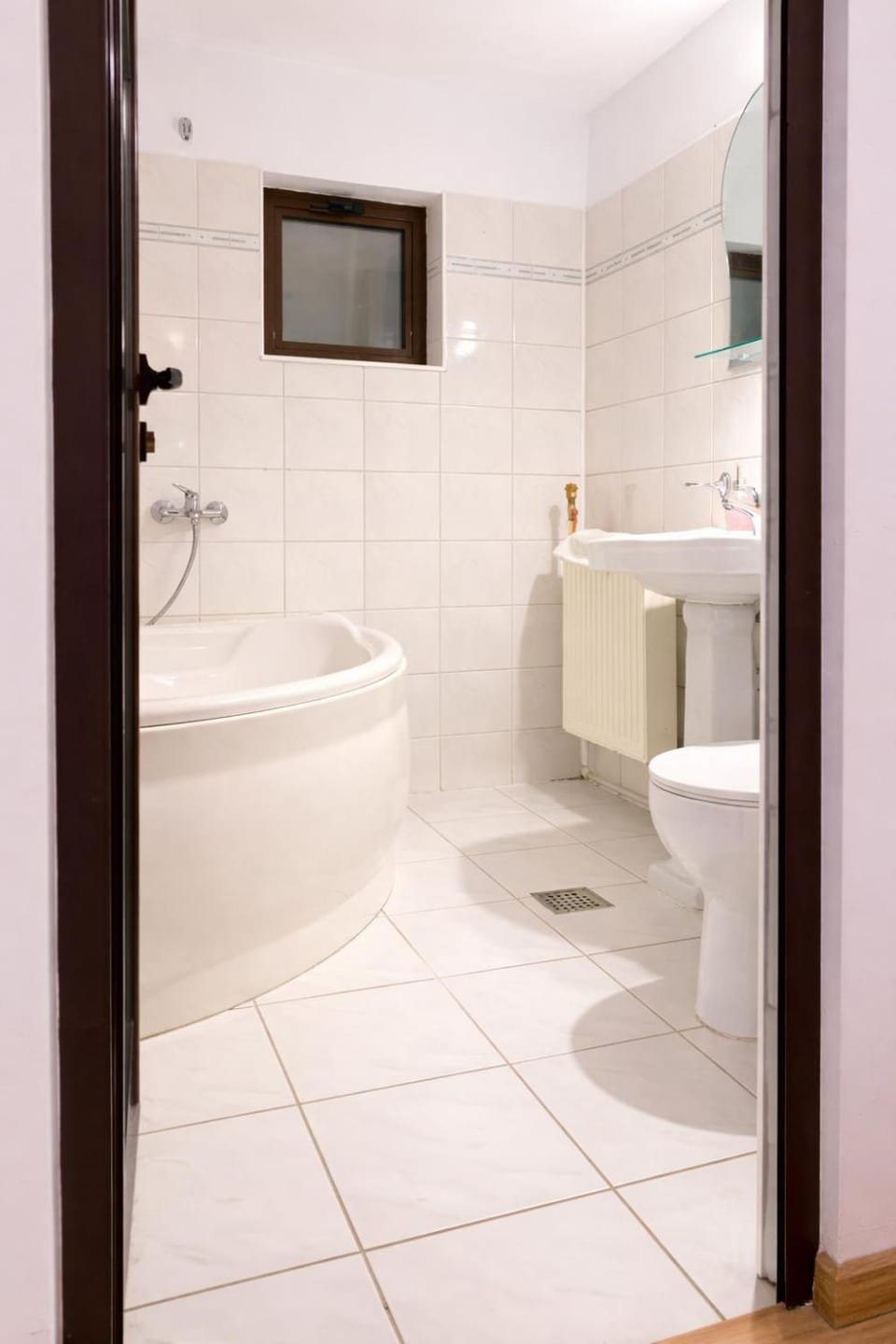 Shower, Toilet, Bathroom, Bath