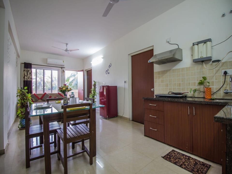 Kitchen or kitchenette, Living room