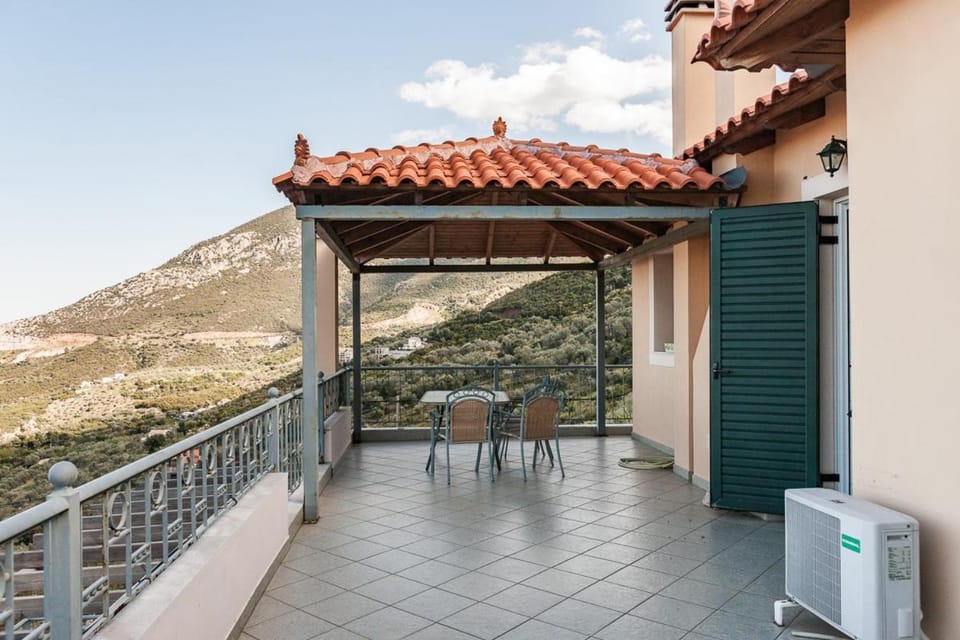 Balcony/Terrace, Landmark view