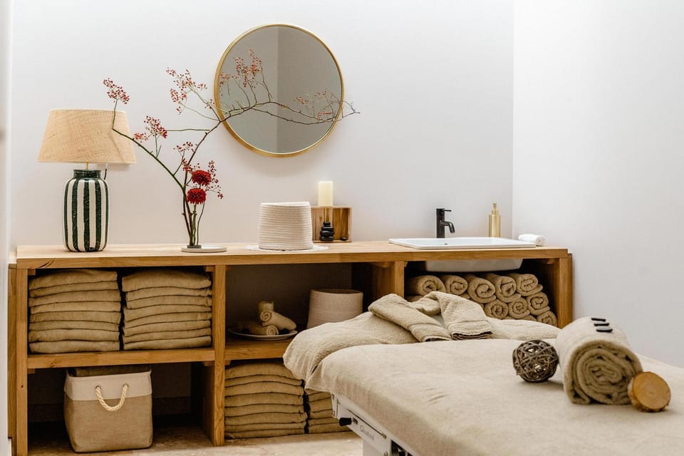 Massage, Spa and wellness centre/facilities