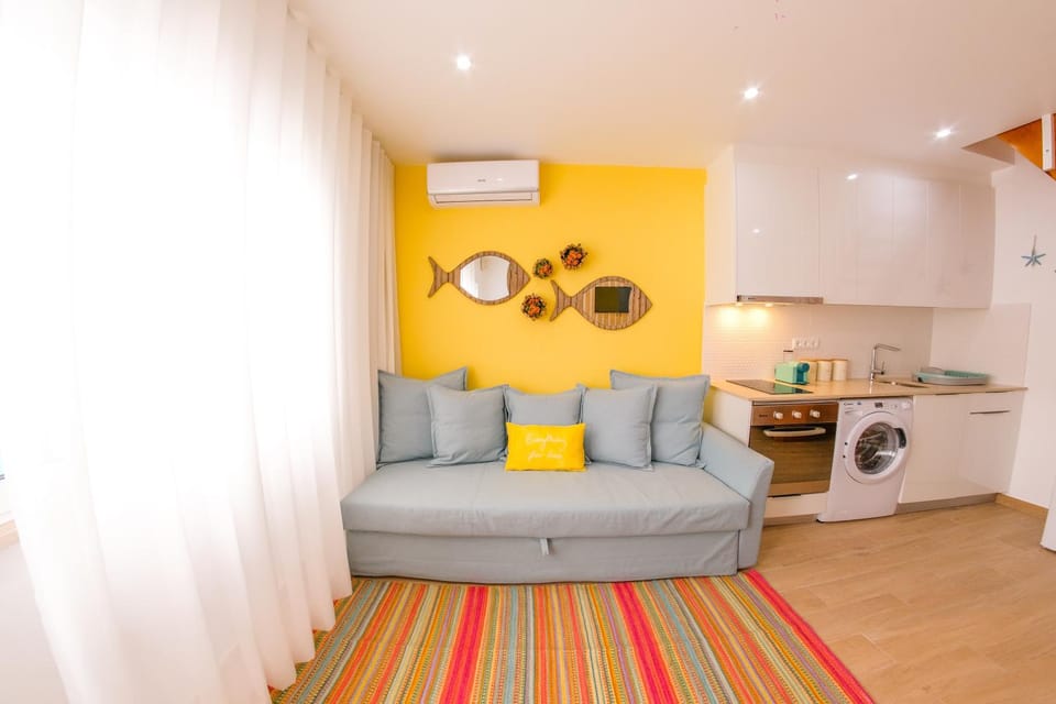 Living room, Decorative detail, Seating area, Dining area