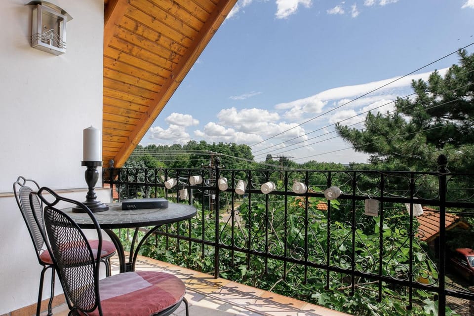 Balcony/Terrace, Garden view