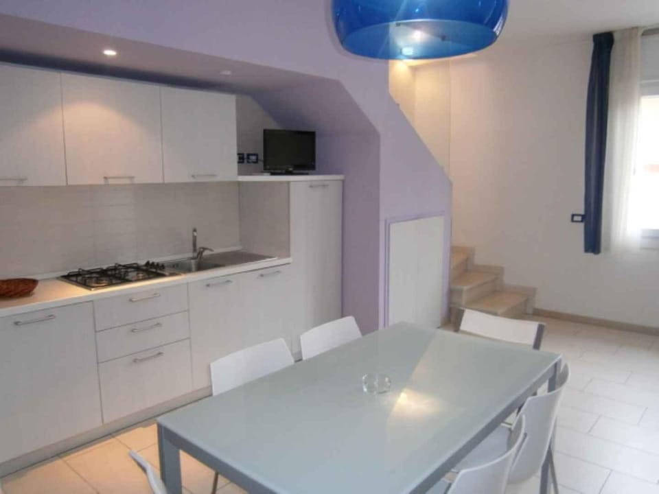 TV and multimedia, Dining area