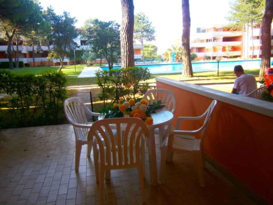 Garden, Balcony/Terrace