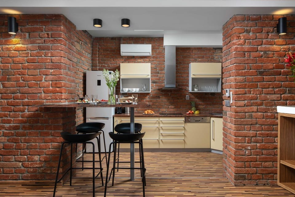 Seating area, kitchen