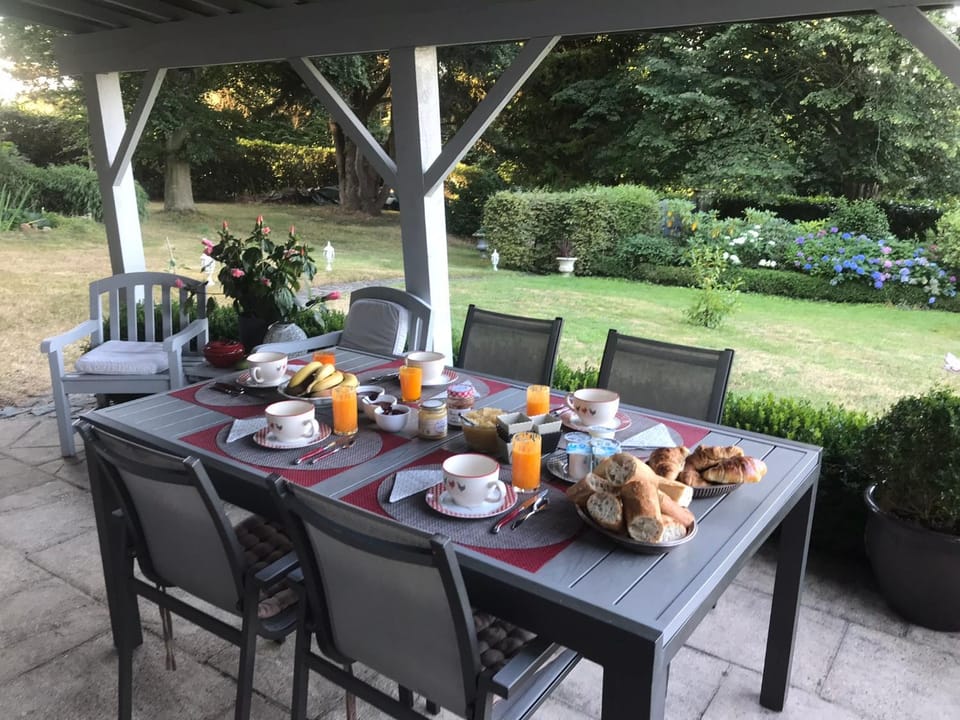 Patio, Garden, Breakfast, Continental breakfast